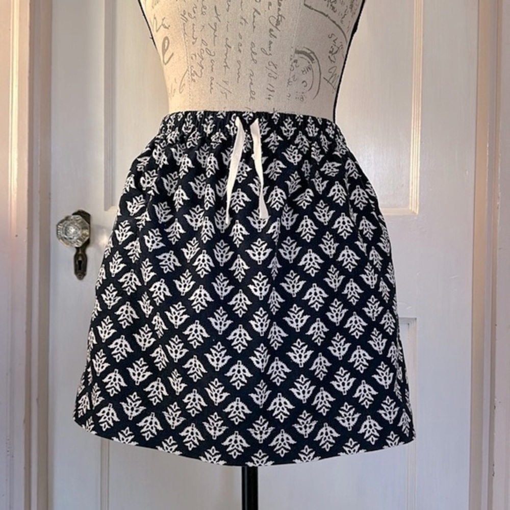 Crewcuts by J. Crew Navy Blue/Off White Print Corduroy Elastic Waist Skirt